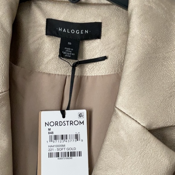 Halogen Gold Tailored Blazer - Picture 2 of 10